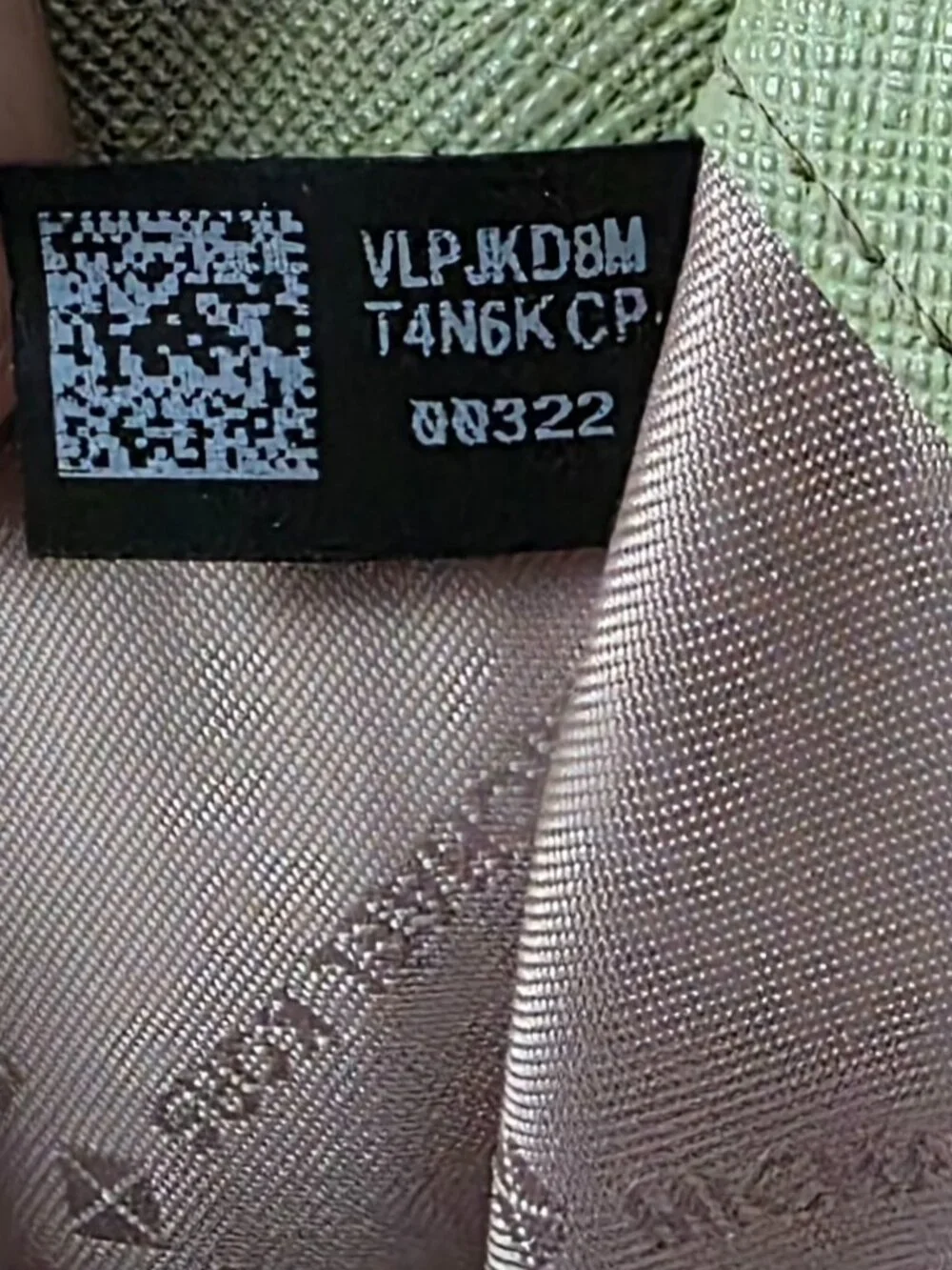 EUC MICHAEL KORS Jet Set Travel Double Zip Wallet Saffiano Leather Light Sage